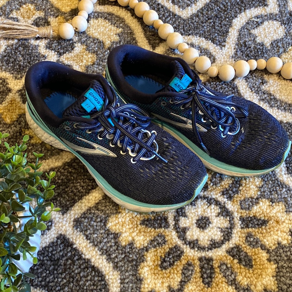 Brooks Ghost, Size 7